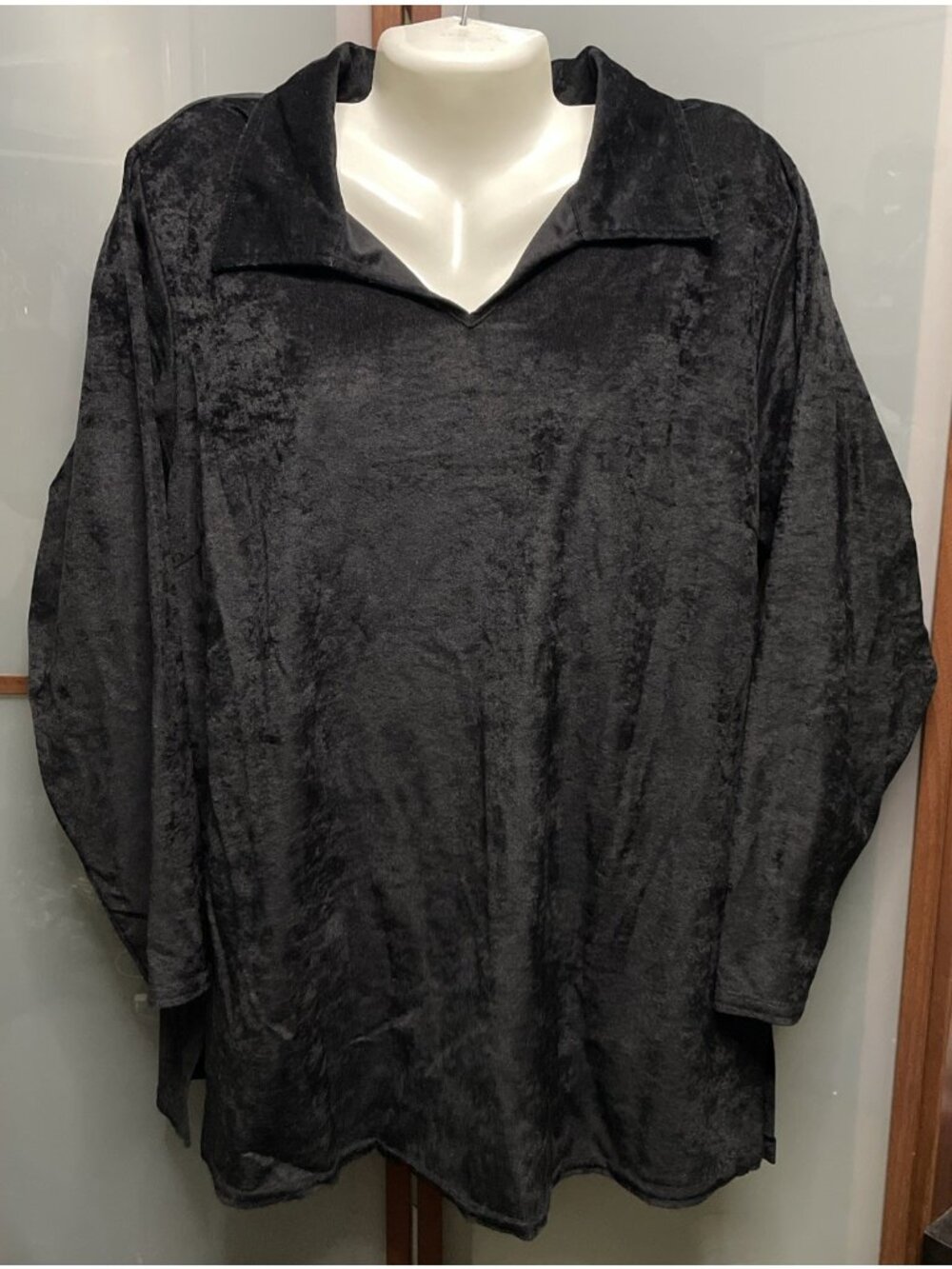 HALSTON Vintage Y2K Black Velvet Collared  Longsleeve Slit Size 18/20 Blouse Top